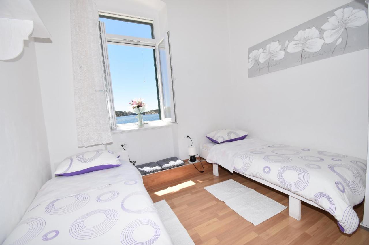 Apartmani Rina シベニク エクステリア 写真