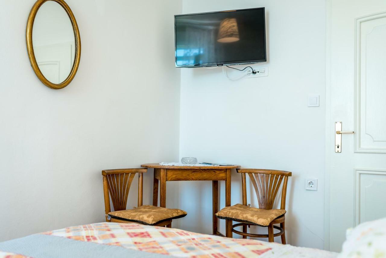 Apartmani Rina シベニク エクステリア 写真