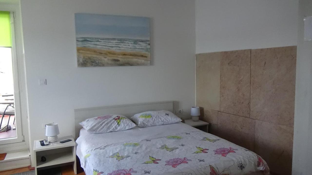 Apartmani Rina シベニク エクステリア 写真